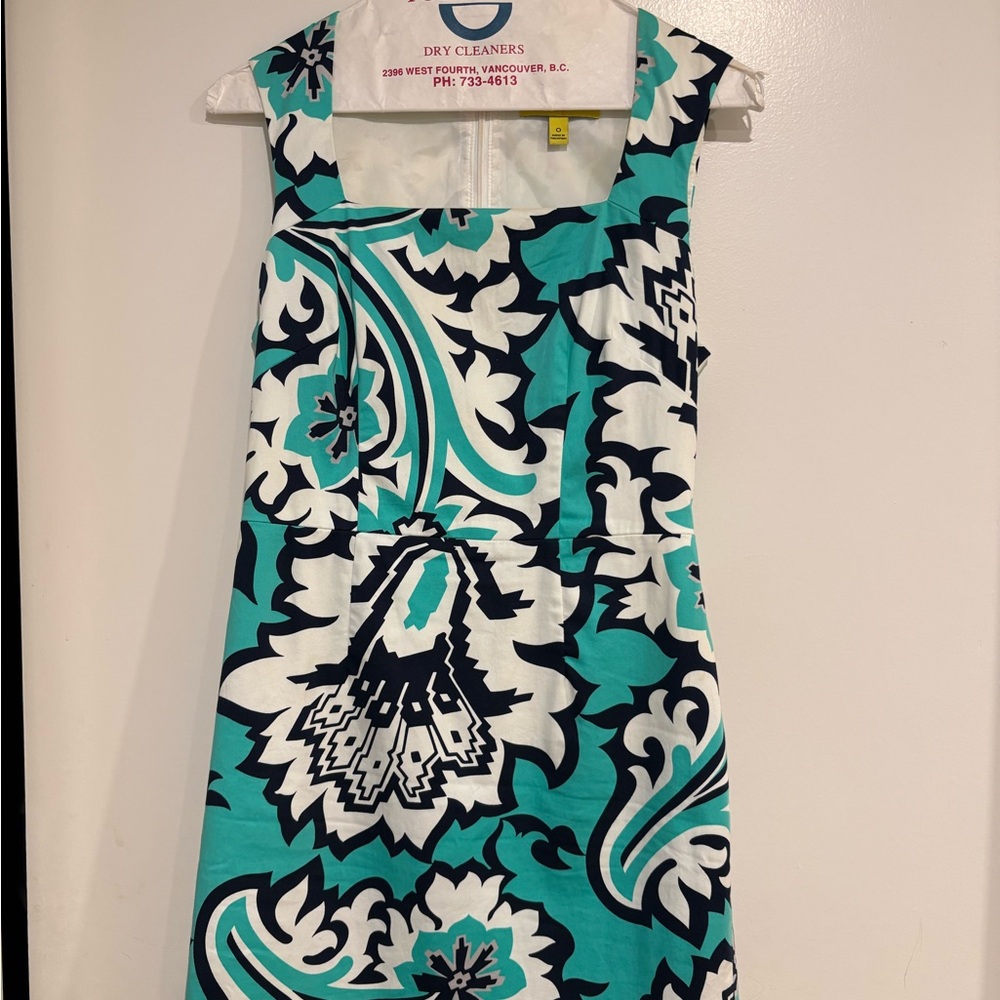Banana Republic Lilly Collection Tag in Yellow and White